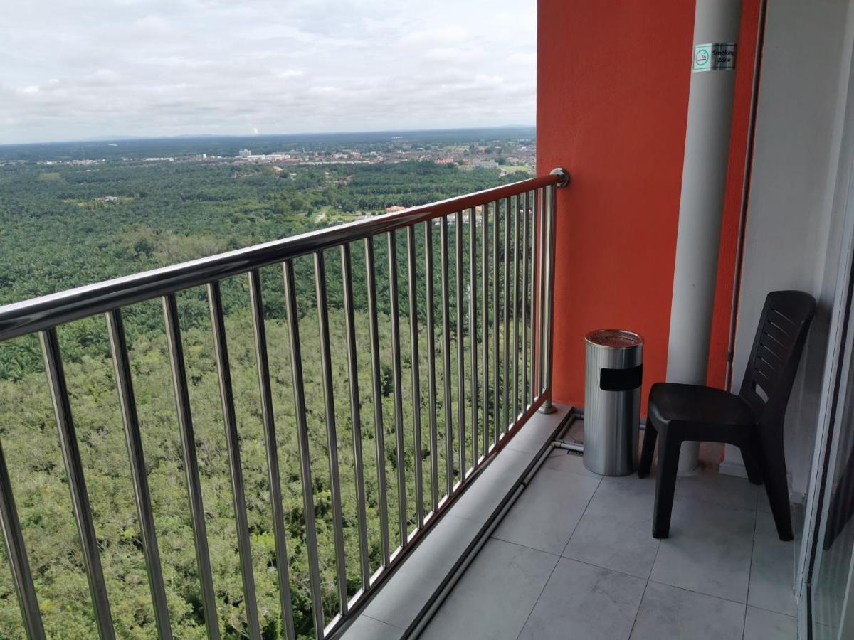 Coco Homestay 旅人の家@The Venus Sitiawan Perak Exteriér fotografie